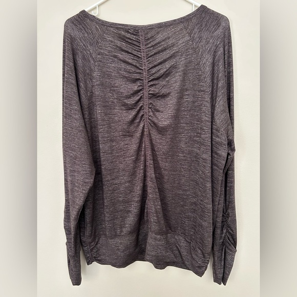 NWT new Athleta Odyssey Women's Pullover Top Dark Razzleberry Athletic Workout L - Picture 7 of 9